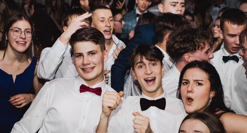 Studniówka w II LO. Poloneza czas zacząć... 