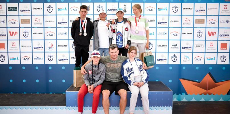 Worek medali chojnickich żeglarzy na  Gdynia Sailing Days
