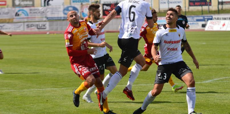 Chojniczanka remisuje z Tychami. Gol Skrzypczaka z połowy boiska (GALERIA)