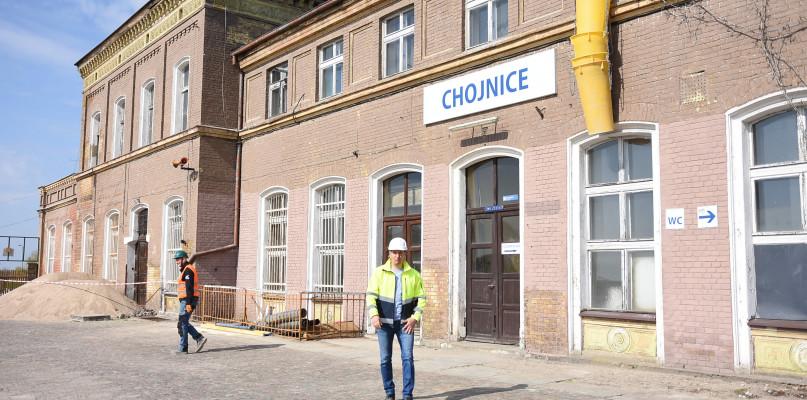 Budynek dworca PKP w przebudowie (GALERIA)