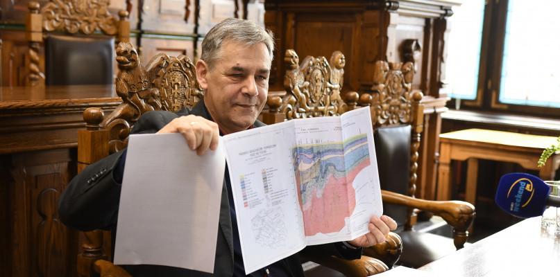 Powiercą i sprawdzą, czy jest ciepło z ziemi