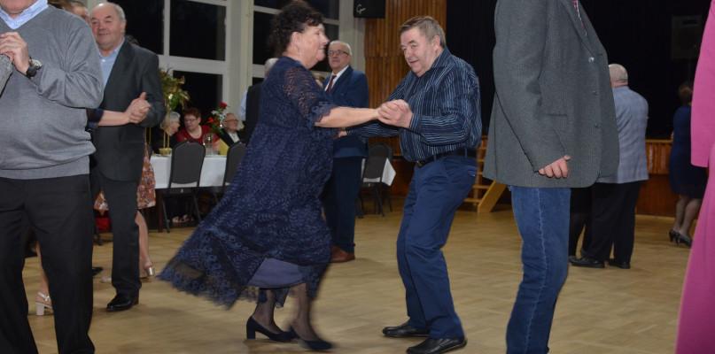 Seniorski śledzik w Konarzynach (FOTO)