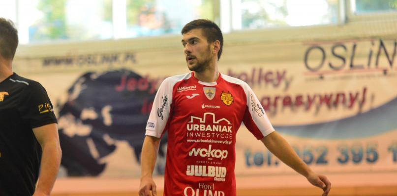 Augusto odchodzi z Red Devils. Powrót braci Laskowskich i Kollára