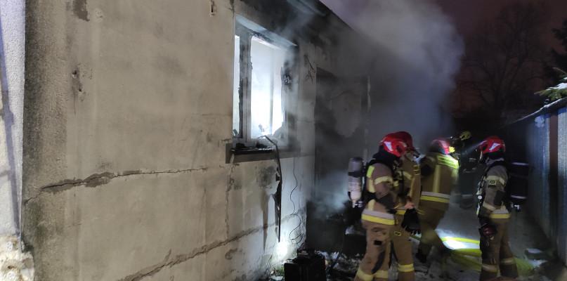 Pożar budynku przy ulicy Świętopełka (FOTO)