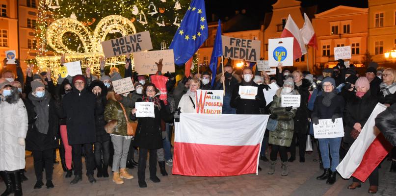 Protest przeciw Lex TVN w Chojnicach (FOTO)