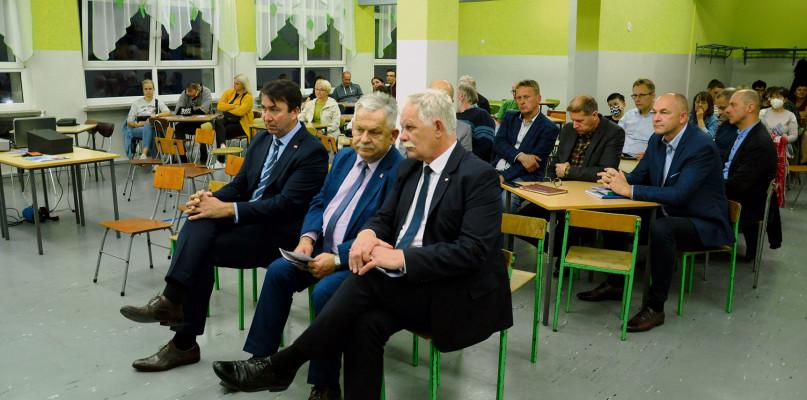 Przyszli rozmawiać o osiedlu, musieli słuchać o Polskim Ładzie