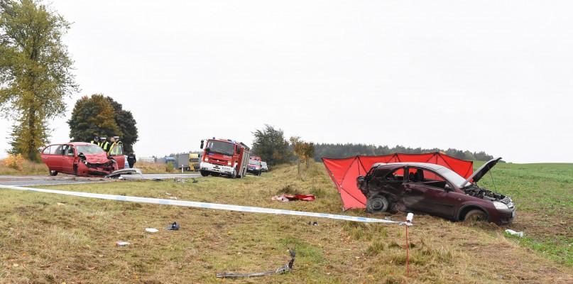 Śmiertelny wypadek koło Zamartego. Zginął mężczyzna (FOTO)