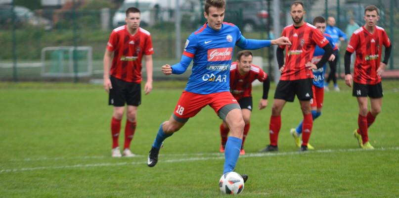 Szósta wygrana Kolejarza. ChKS w czołówce V ligi (GALERIA)