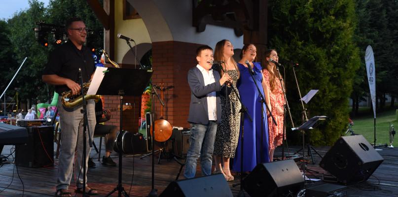 Śpiewali Krawczyka dla Oliwki i Olka (FOTO)