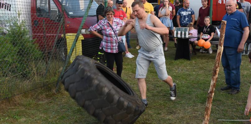 Festyn z atrakcjami we Wiecku (FOTO)