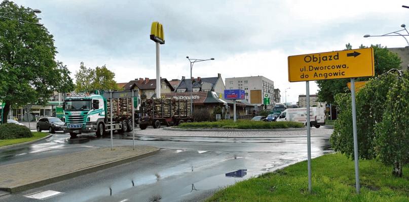 Dwa pasy się tutaj nie zmieszczą