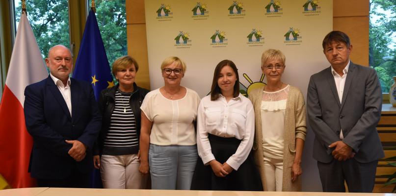 Najlepsi uczniowie z nagrodami wójta (FOTO)