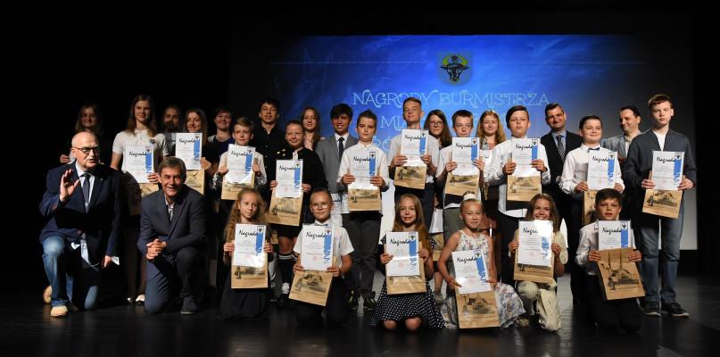 Najlepsi z nagrodami od burmistrza Chojnic