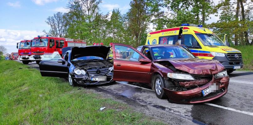 Zderzenie trzech pojazdów w Jeziorkach (FOTO)