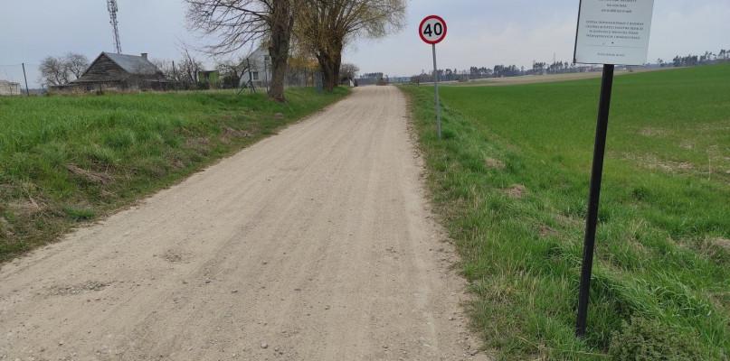 Gmina utwardza drogi po nawałnicy