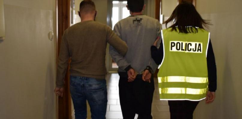 Pobili i okradli 69-letniego mieszkańca Chojnic