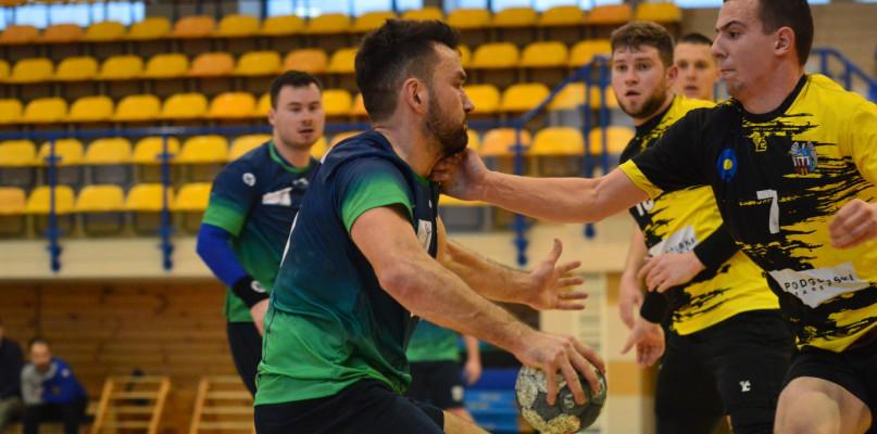 Porażka z outsiderem. MKS Handball - AZS UMK 30:35 (GALERIA)