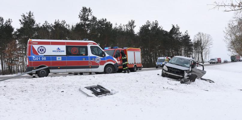 Zderzenie osobówki z ciężarówką w Złotowie (FOTO)