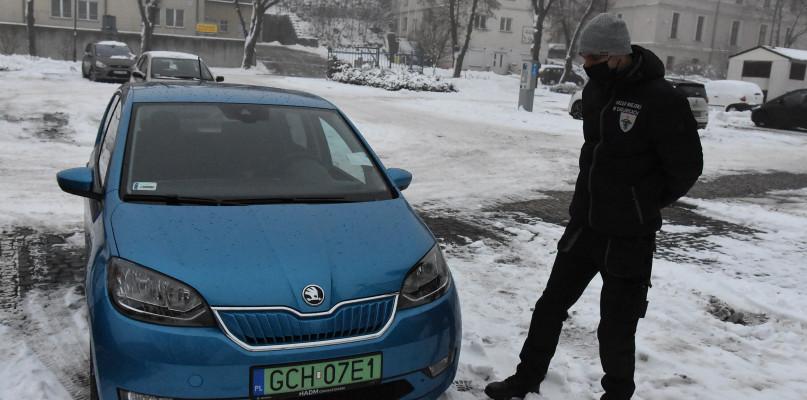 Urząd Miejski w Chojnicach kupił auto elektryczne (FOTO)
