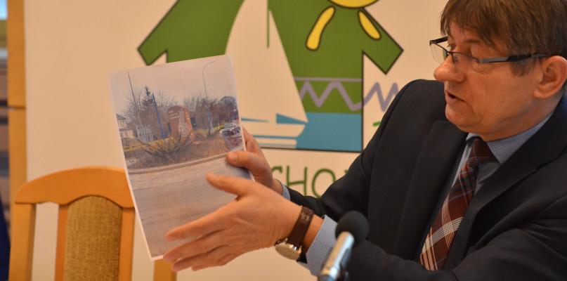 Rondo przy galerii jednak z imieniem Jana Pawła II