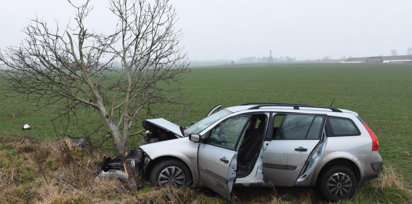 Wypadek w Granowie. Drogi są śliskie