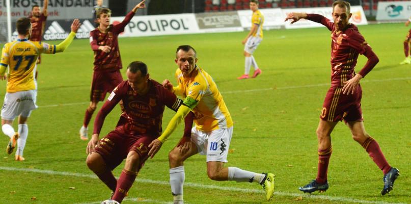 Strata punktów i obrońców. Chojniczanka - Motor 0:0 (GALERIA)