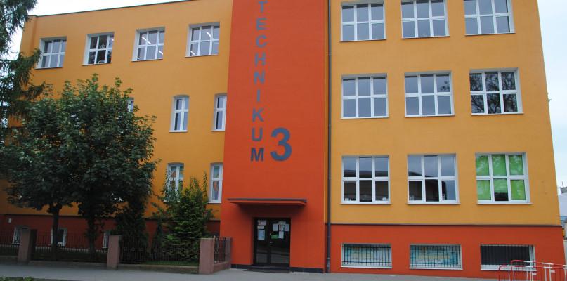 Szkoły ponadpodstawowe  i bursa pracują normalnie