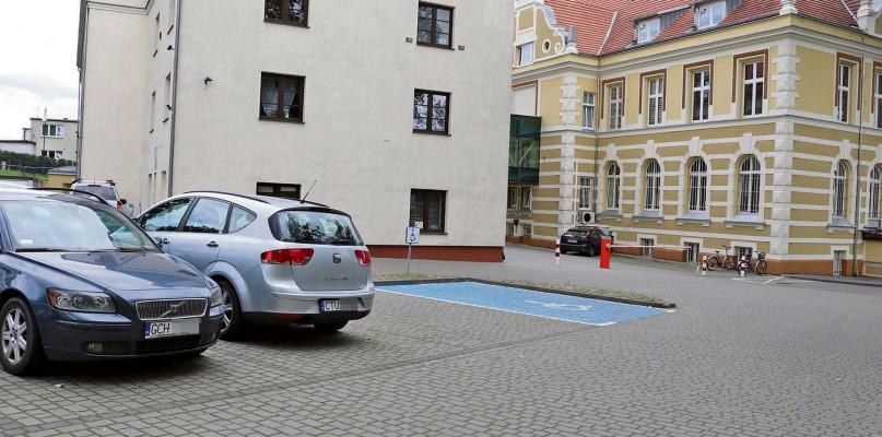 Radny za udostępnieniem parkingu