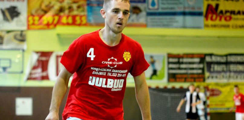 Nowi trener i zawodnicy w Red Devils. Sparing z wicemistrzem