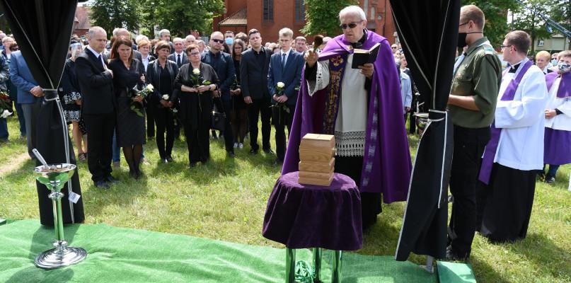 Pogrzeb Kazimierza Zabrockiego w Łęgu (FOTO)