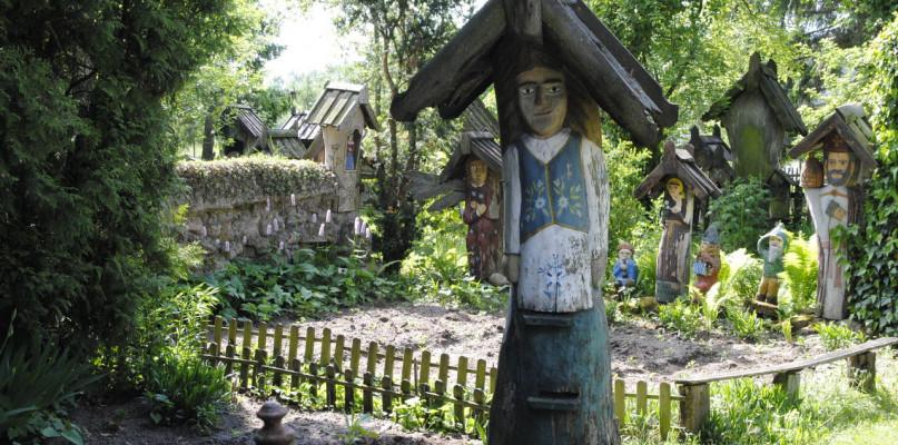 Piękny ogród czeka na zwiedzających