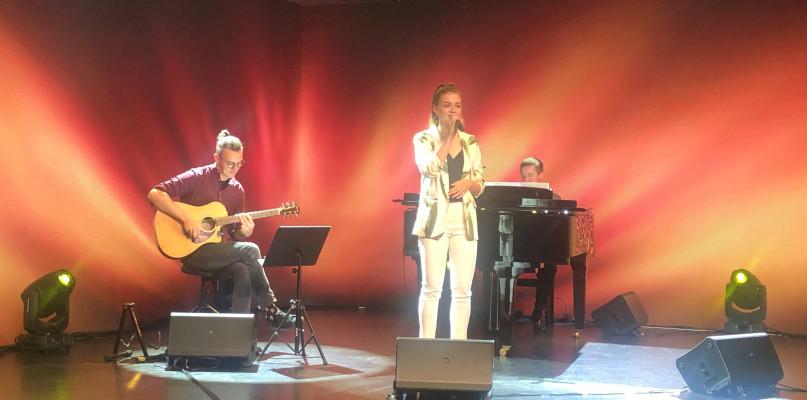 Obejrzyj koncert online 