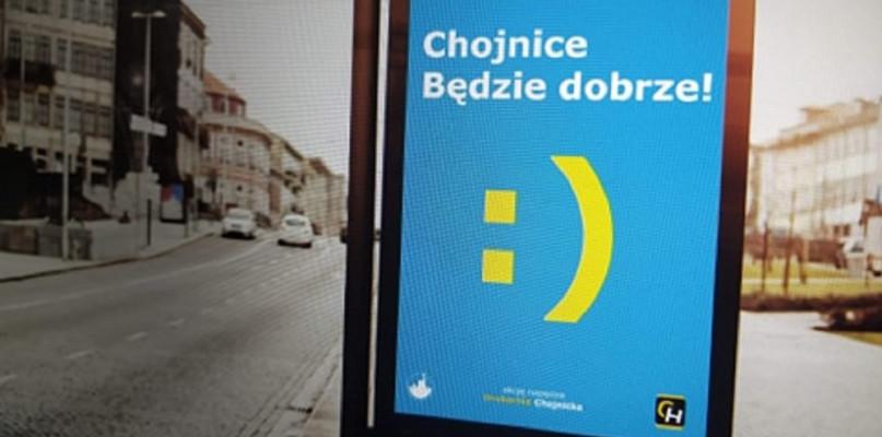 Umilą spacer po mieście i stanie w korkach