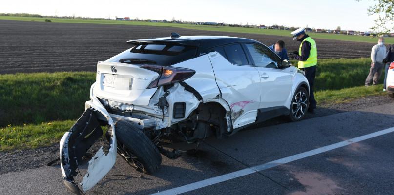 Kolizja osobówki i SUV-a pod Rytlem (FOTO)