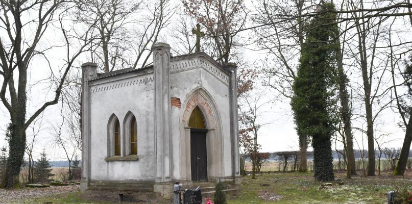 Gmina Chojnice przejęła cmentarz w Jarcewie