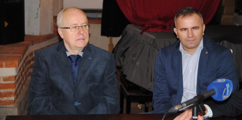 Pszczoły mieszkają  w kościele