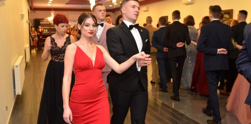 Uczniowie Technikum nr 3 w Chojnicach się bawią (GALERIA)