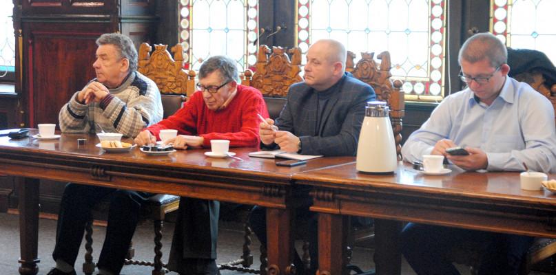 Duży problem ze śmieciami. Jak skłonić do segregacji?