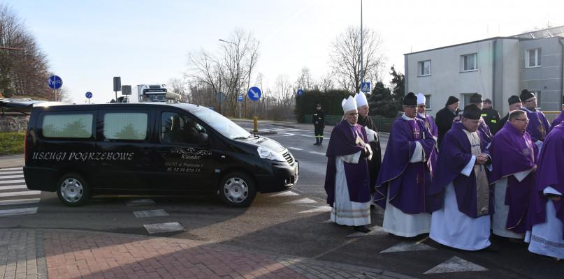 Pogrzeb księdza Ludomira Warnke w Silnie (GALERIA)