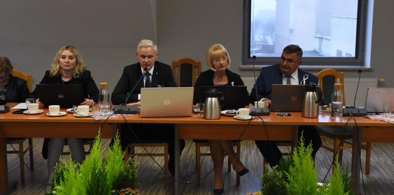 Duże podwyżki podatków w gminie Czersk