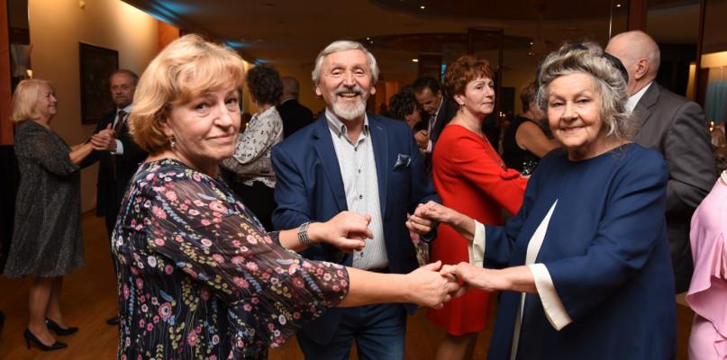 Emeryci na balu andrzejkowym (GALERIA)