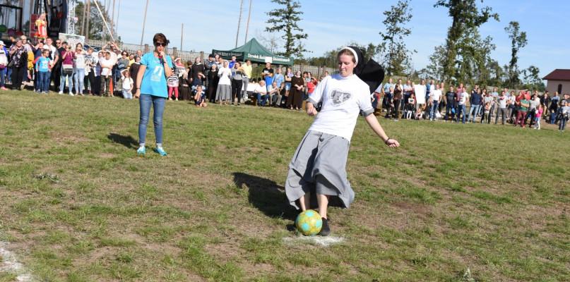 Festyn charytatywny w Orliku (GALERIA)