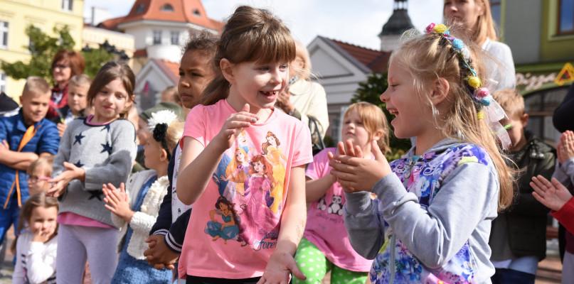 Tańce na rynku w Chojnicach (GALERIA)