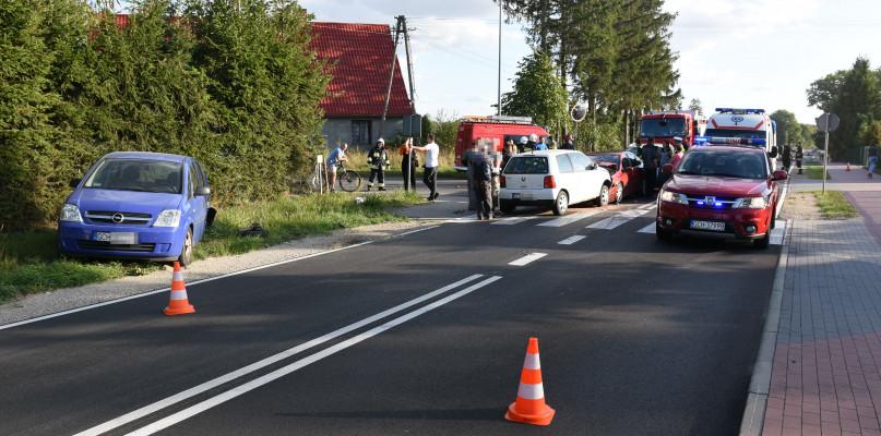 Zderzenie czterech aut w Powałkach (FOTO)