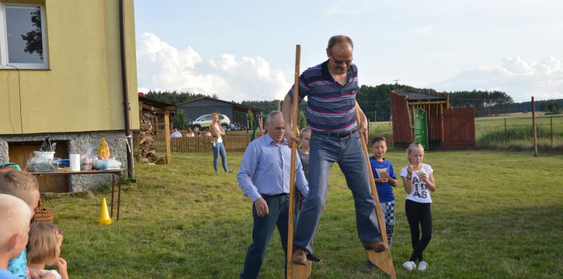 Przechodzili przez rzekę w Zielonej Chocinie (FOTO)