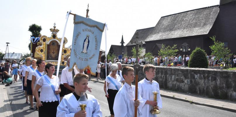 Procesja Bożego Ciała w Leśnie (GALERIA)