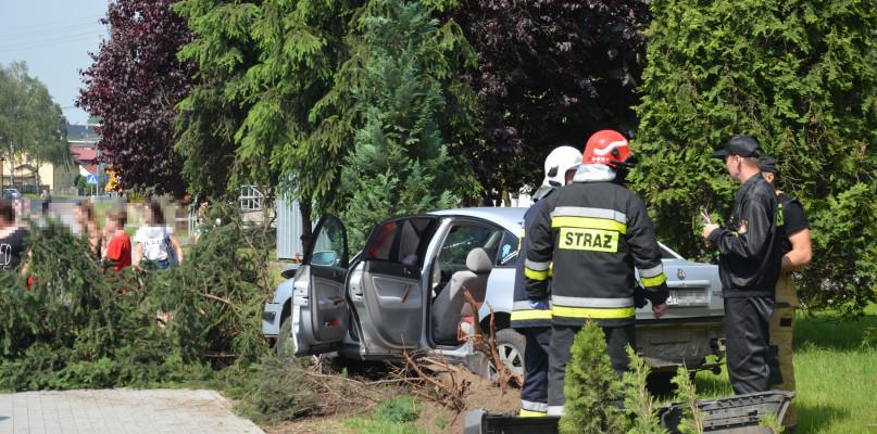 Zdarzenie drogowe na ulicy Angowickiej w Chojnicach