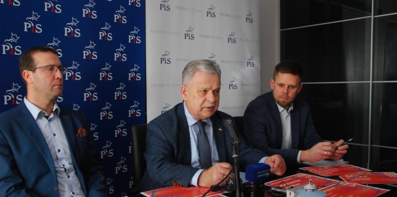 Poseł Mrówczyński czuje się pomijany przez media