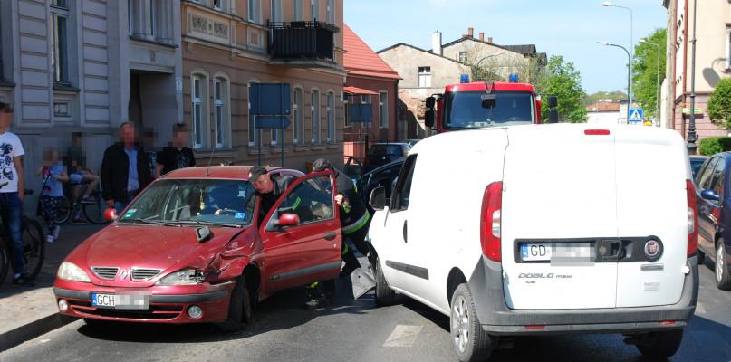 Zderzenie trzech aut w Chojnicach (FOTO)