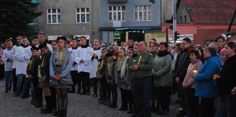 Droga krzyżowa ulicami Czerska (GALERIA)